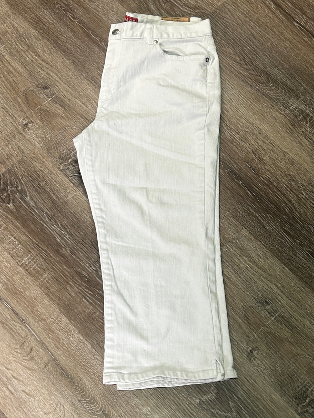 CHAPS Denim White Stretch Capri Jeans Size 10 Side Slit Hem⁠ - Picture 9 of 9